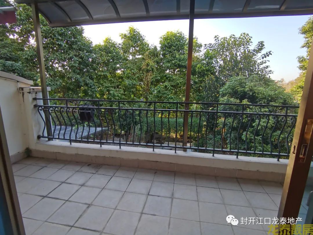 碧桂园靓别墅一栋 前后120平花园