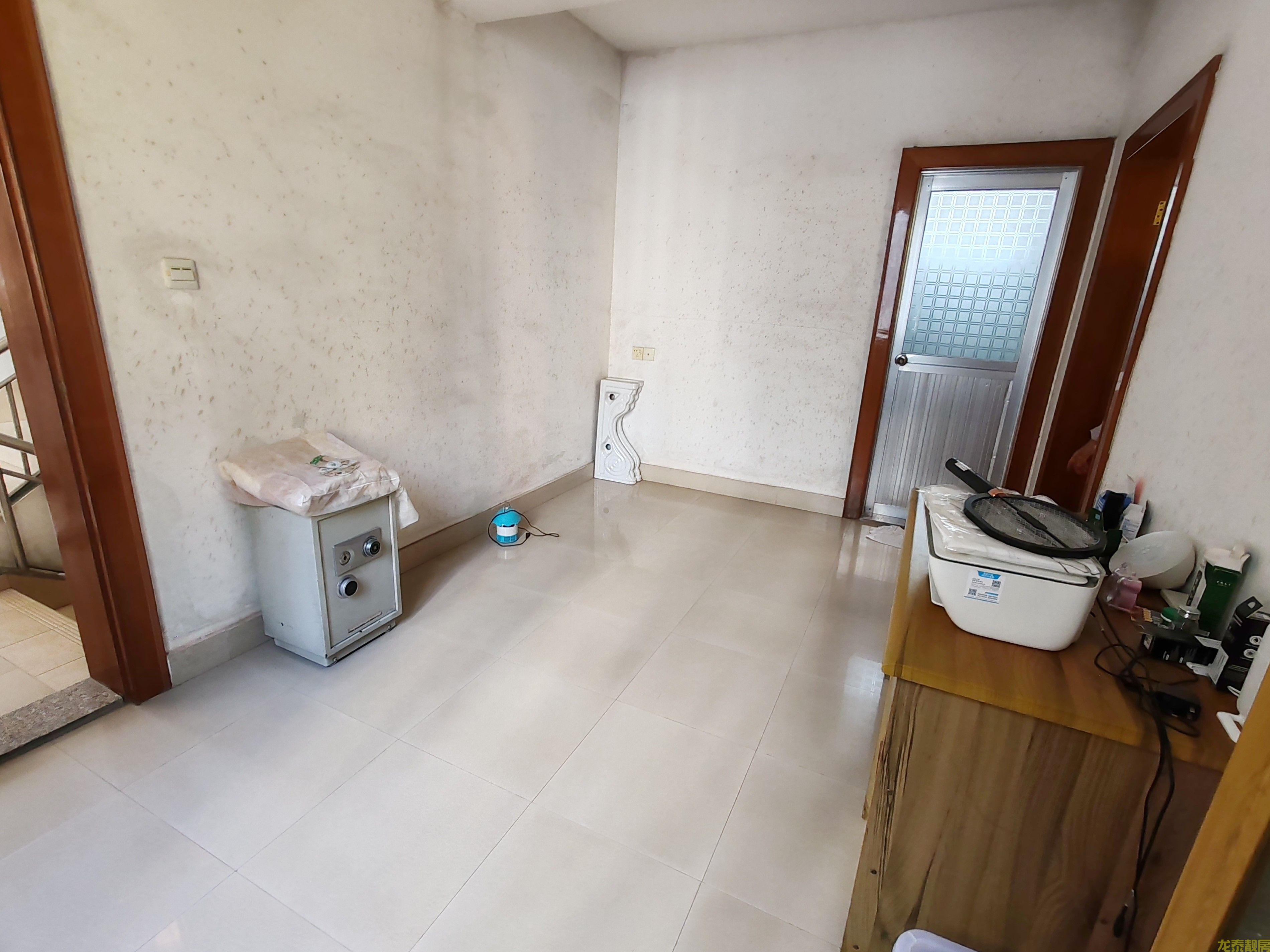 江口城区三层半自建房带前后花园