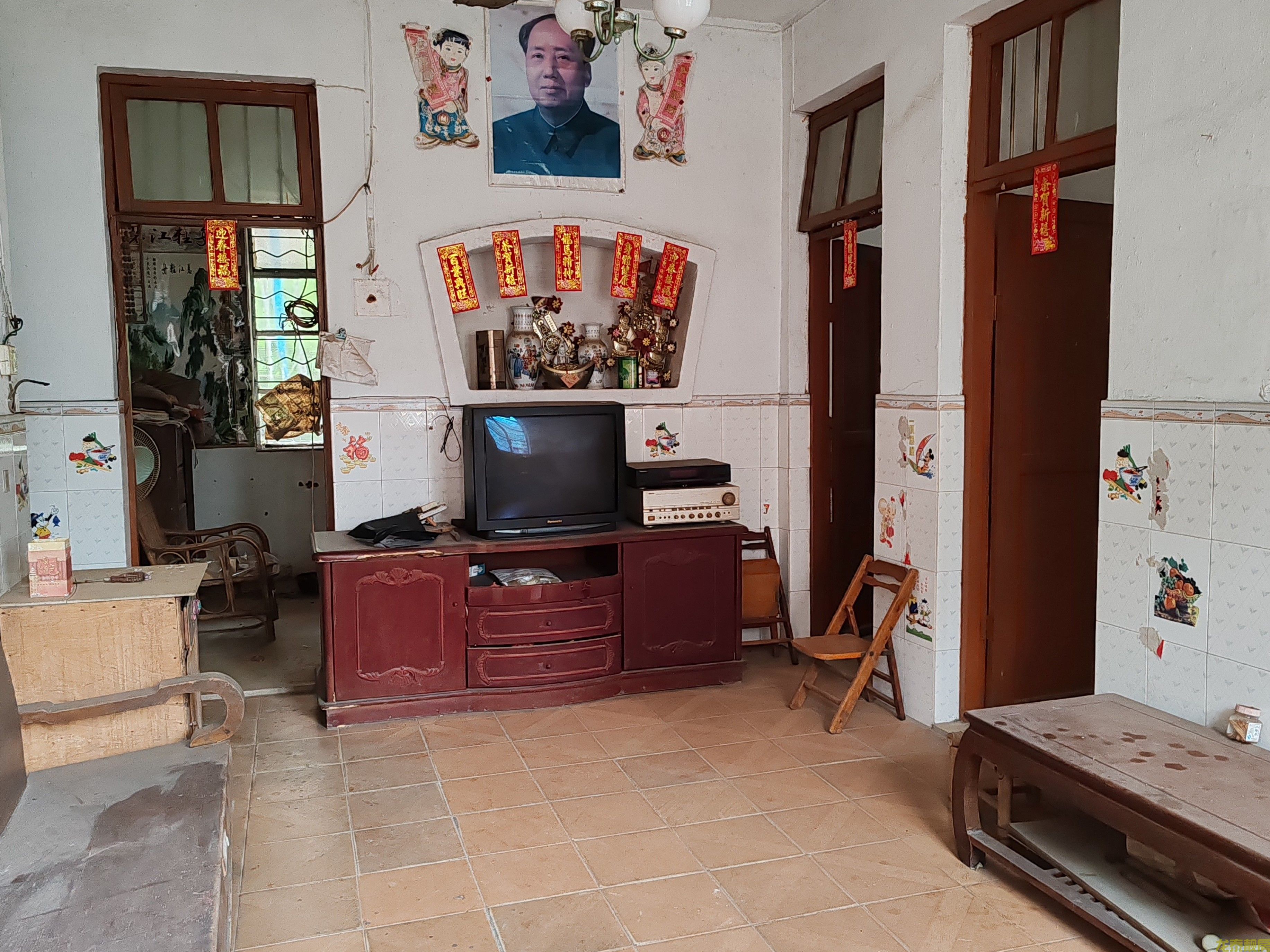 一中门口步梯三楼